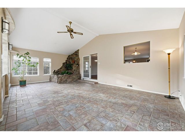 7240 Glacier View Rd, Longmont, CO 80503