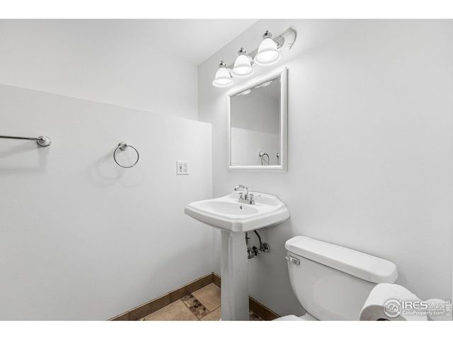 7240 Glacier View Rd, Longmont, CO 80503