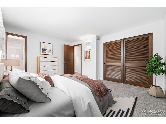 7240 Glacier View Rd, Longmont, CO 80503