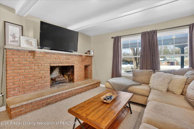 2216 River Court, Lansing, MI 48917