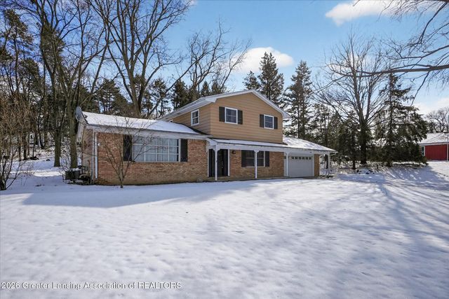 2216 River Court, Lansing, MI 48917