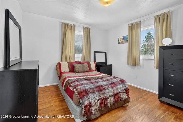 2216 River Court, Lansing, MI 48917