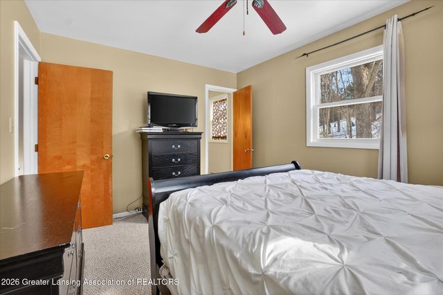 2216 River Court, Lansing, MI 48917