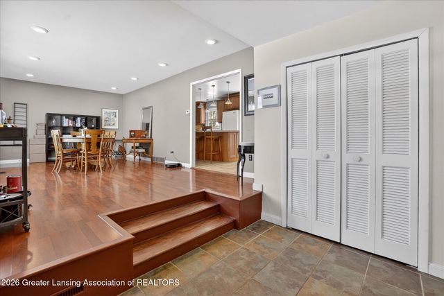 2216 River Court, Lansing, MI 48917