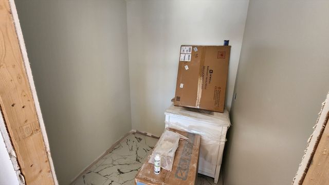 47 Laurel St 47, Worcester, MA 01605