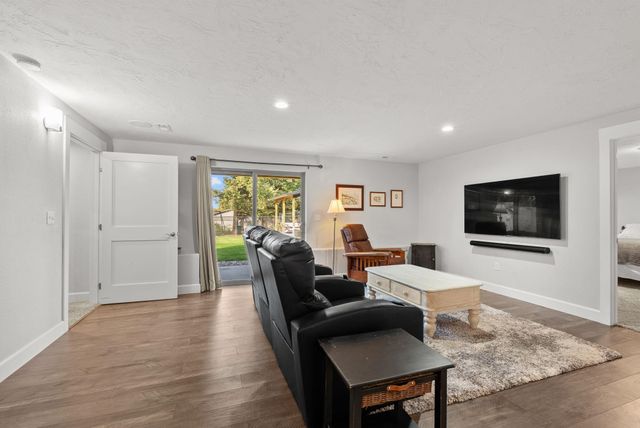 14527 E 10th Ave, Spokane Valley, WA 99037