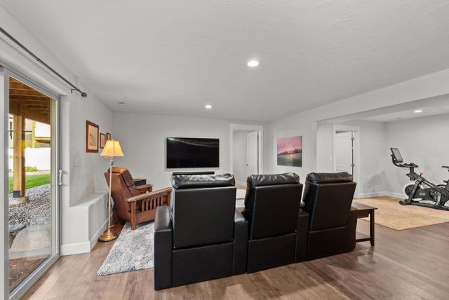 14527 E 10th Ave, Spokane Valley, WA 99037