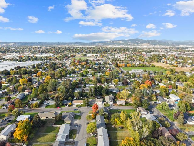 14527 E 10th Ave, Spokane Valley, WA 99037