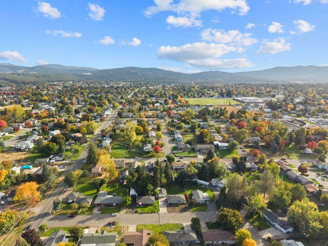 14527 E 10th Ave, Spokane Valley, WA 99037