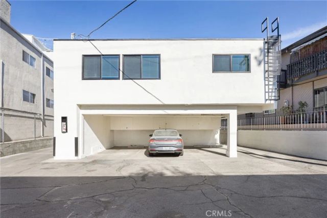 13018 Valleyheart Drive 11, Studio City, CA 91604