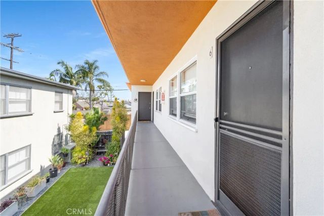 5711 E 2nd, Long Beach, CA 90803