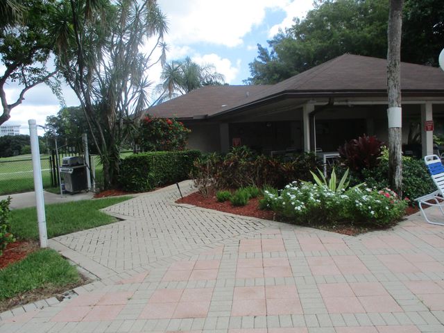 3151 S Palm Aire Drive 404, Pompano Beach, FL 33069
