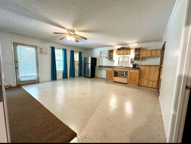 238 County Road 263, Headland, AL 36345