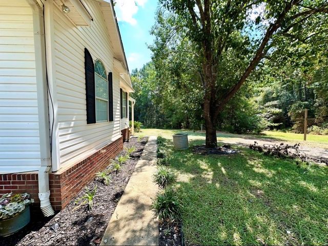 238 County Road 263, Headland, AL 36345