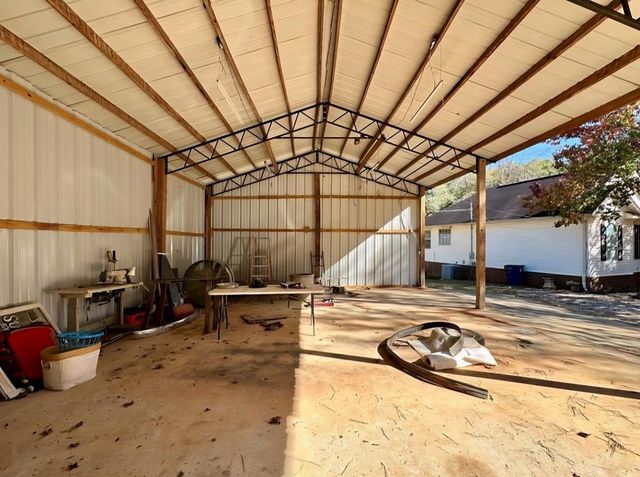 238 County Road 263, Headland, AL 36345