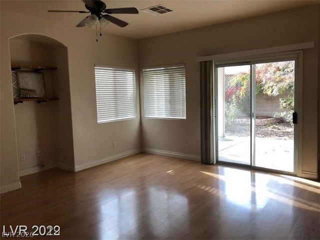 7659 PLUNGING FALLS Drive, North Las Vegas, NV 89131