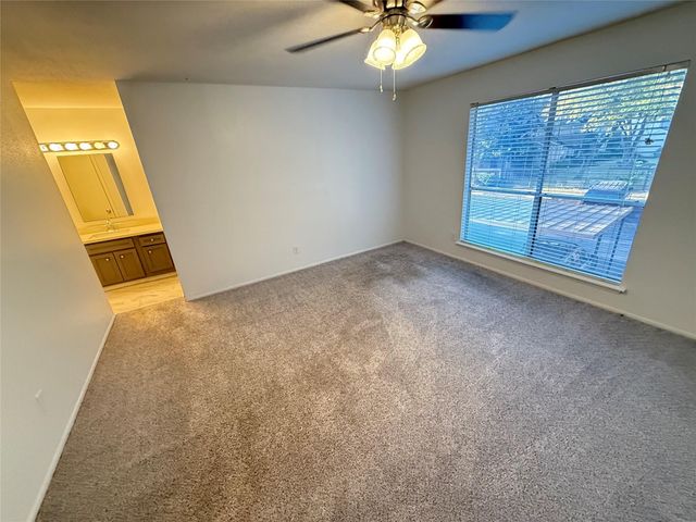 5005 Georgi Lane 215, Houston, TX 77092