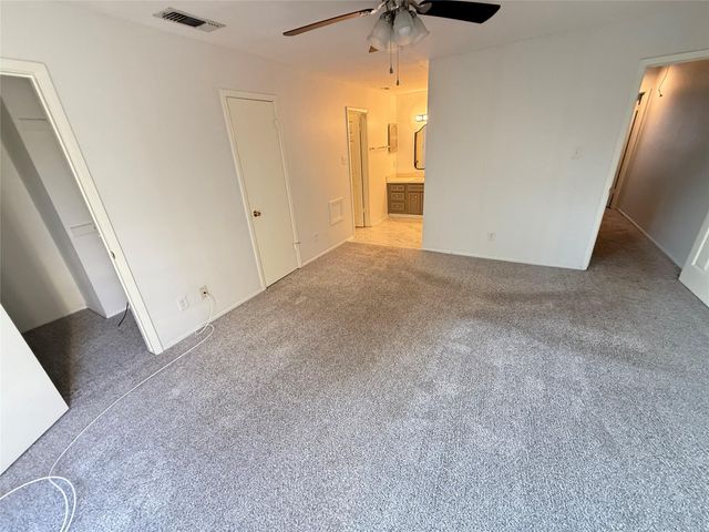 5005 Georgi Lane 215, Houston, TX 77092