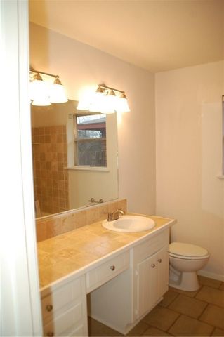 1133 Valley View Drive, Hurst, TX 76053