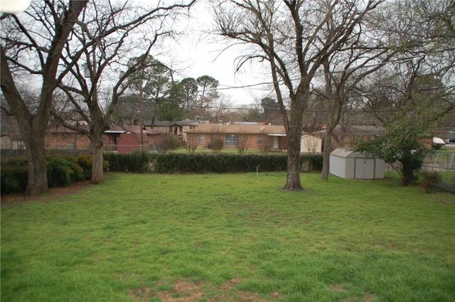 1133 Valley View Drive, Hurst, TX 76053