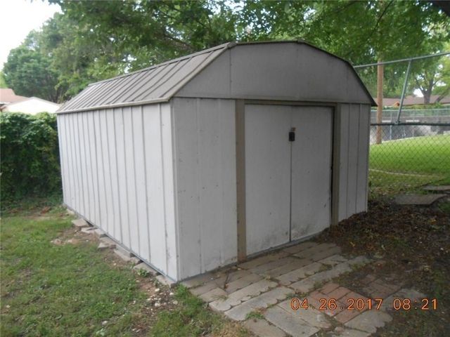 1133 Valley View Drive, Hurst, TX 76053
