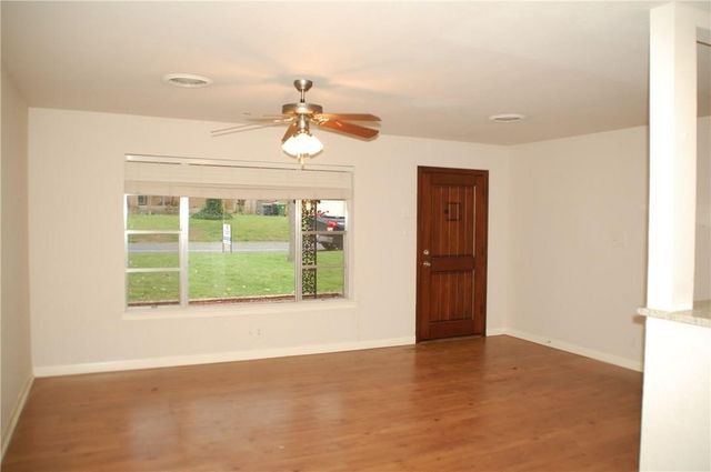 1133 Valley View Drive, Hurst, TX 76053
