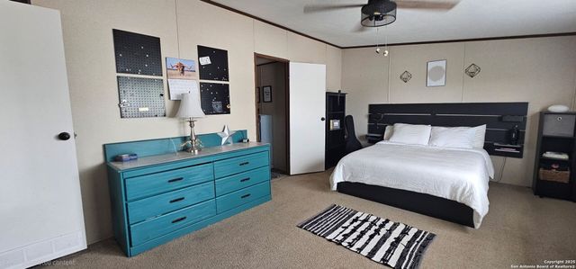 275 W Trail, Pleasanton, TX 78064