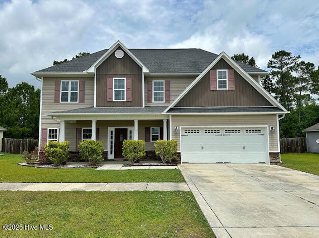 207 Riverstone Court, Jacksonville, NC 28546