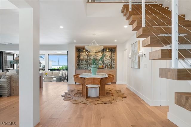 24 Beach Homes, Captiva, FL 33924