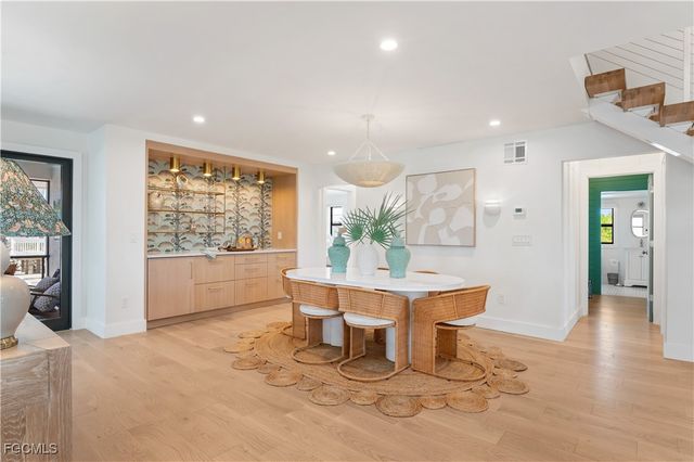 24 Beach Homes, Captiva, FL 33924