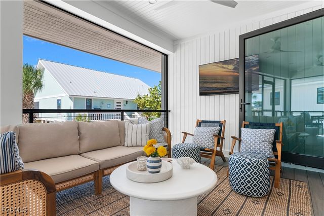 24 Beach Homes, Captiva, FL 33924