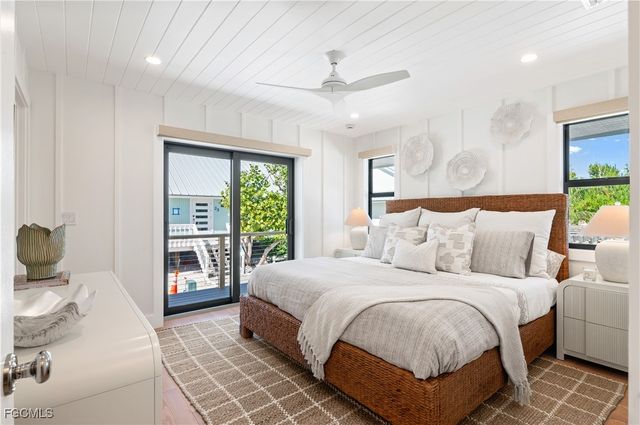 24 Beach Homes, Captiva, FL 33924