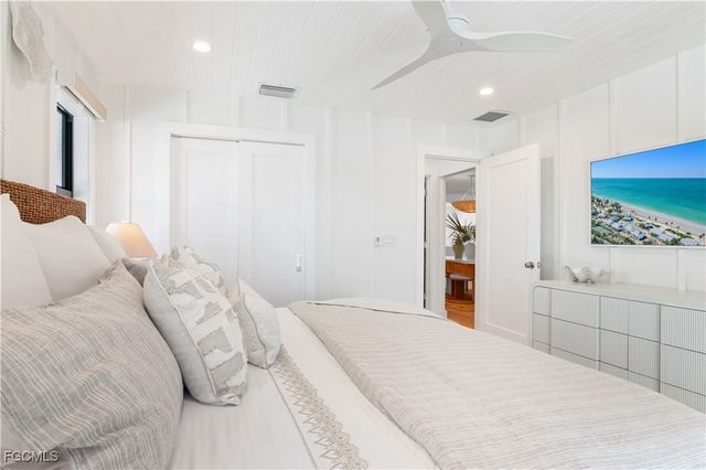 24 Beach Homes, Captiva, FL 33924