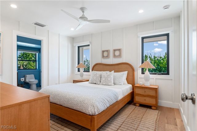 24 Beach Homes, Captiva, FL 33924