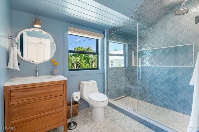 24 Beach Homes, Captiva, FL 33924