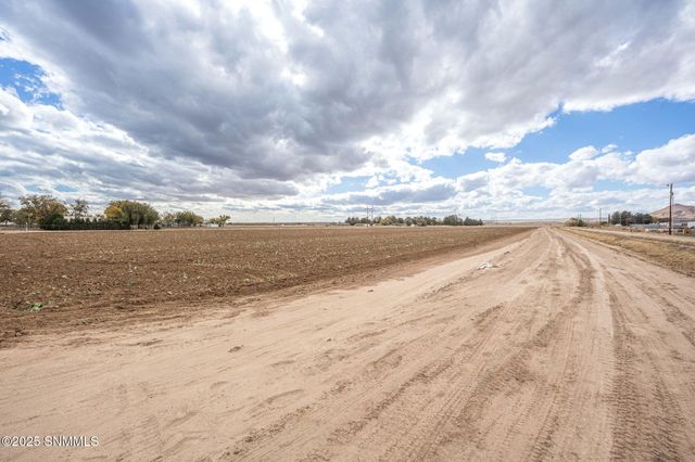 3635 N Valley Drive, Las Cruces, NM 88007
