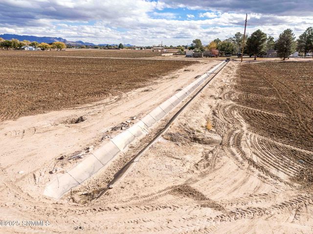 3635 N Valley Drive, Las Cruces, NM 88007