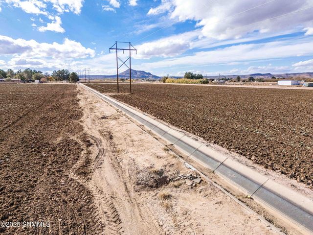 3635 N Valley Drive, Las Cruces, NM 88007