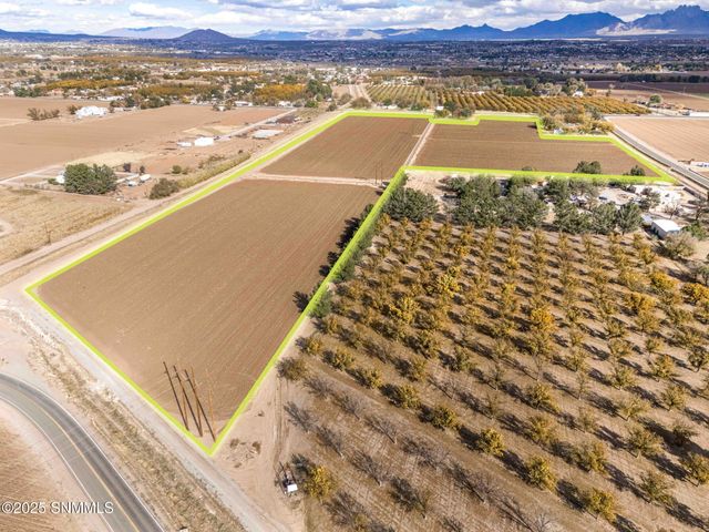 3635 N Valley Drive, Las Cruces, NM 88007
