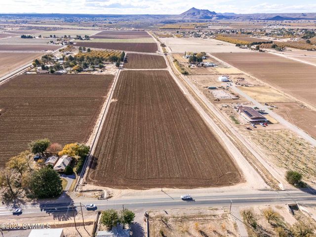 3635 N Valley Drive, Las Cruces, NM 88007