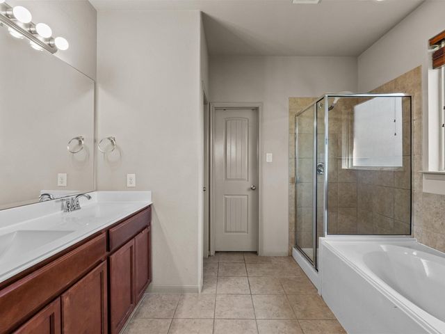 605 Pedernales Street, Webster, TX 77598