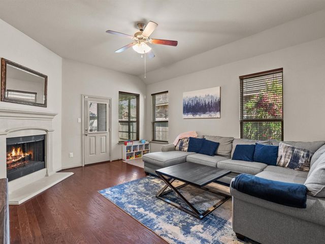 605 Pedernales Street, Webster, TX 77598