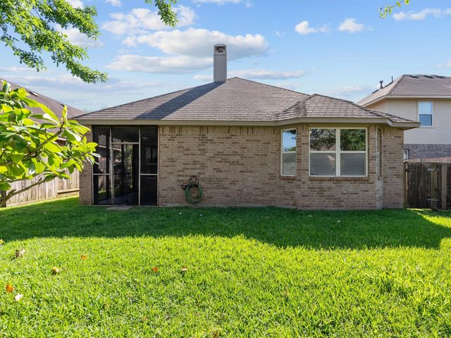 605 Pedernales Street, Webster, TX 77598