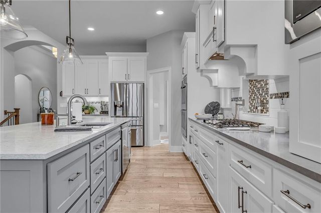 17342 Blue Moon Lane, Tonganoxie, KS 66086