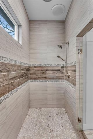 17342 Blue Moon Lane, Tonganoxie, KS 66086