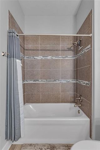 17342 Blue Moon Lane, Tonganoxie, KS 66086