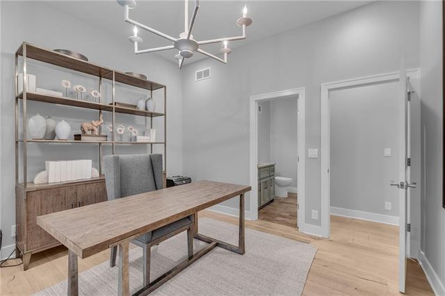 17342 Blue Moon Lane, Tonganoxie, KS 66086