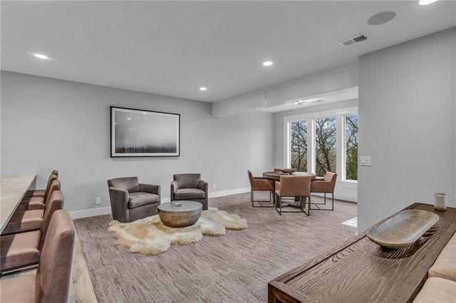 17342 Blue Moon Lane, Tonganoxie, KS 66086