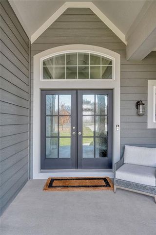 17342 Blue Moon Lane, Tonganoxie, KS 66086