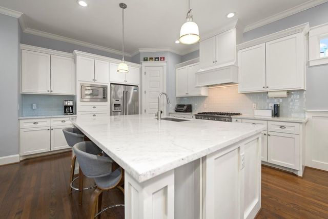 415 W 16th Street B, Houston, TX 77008